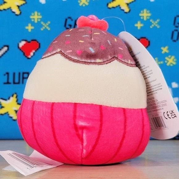 Squishmallow Elpha the Cupcake 3" UltraSoft Valentine's Day Toy Plush NWT - Picture 2 of 5